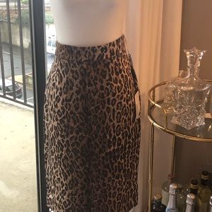 NWT Dolce and Gabbana leopard print skirt